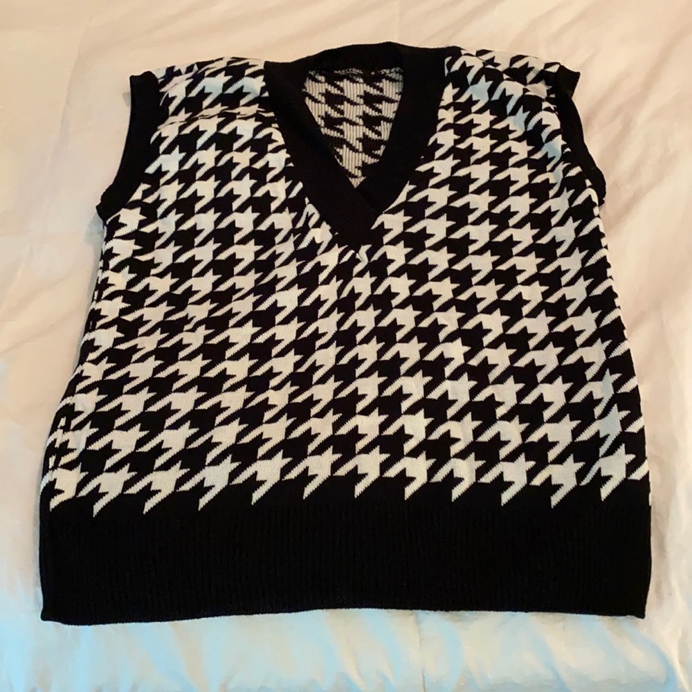 Houndstooth sweater vest